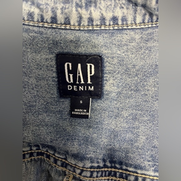 Gap Denim Short Sleeve Acid Wash Vintage Retro Style Iconic Romper 
Size Small - Picture 7 of 8